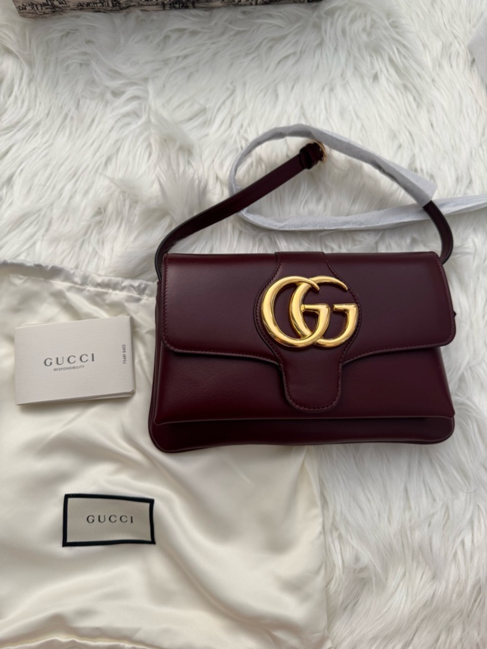 Gucci GG Marmont Arli Shoulder Bag burgundy